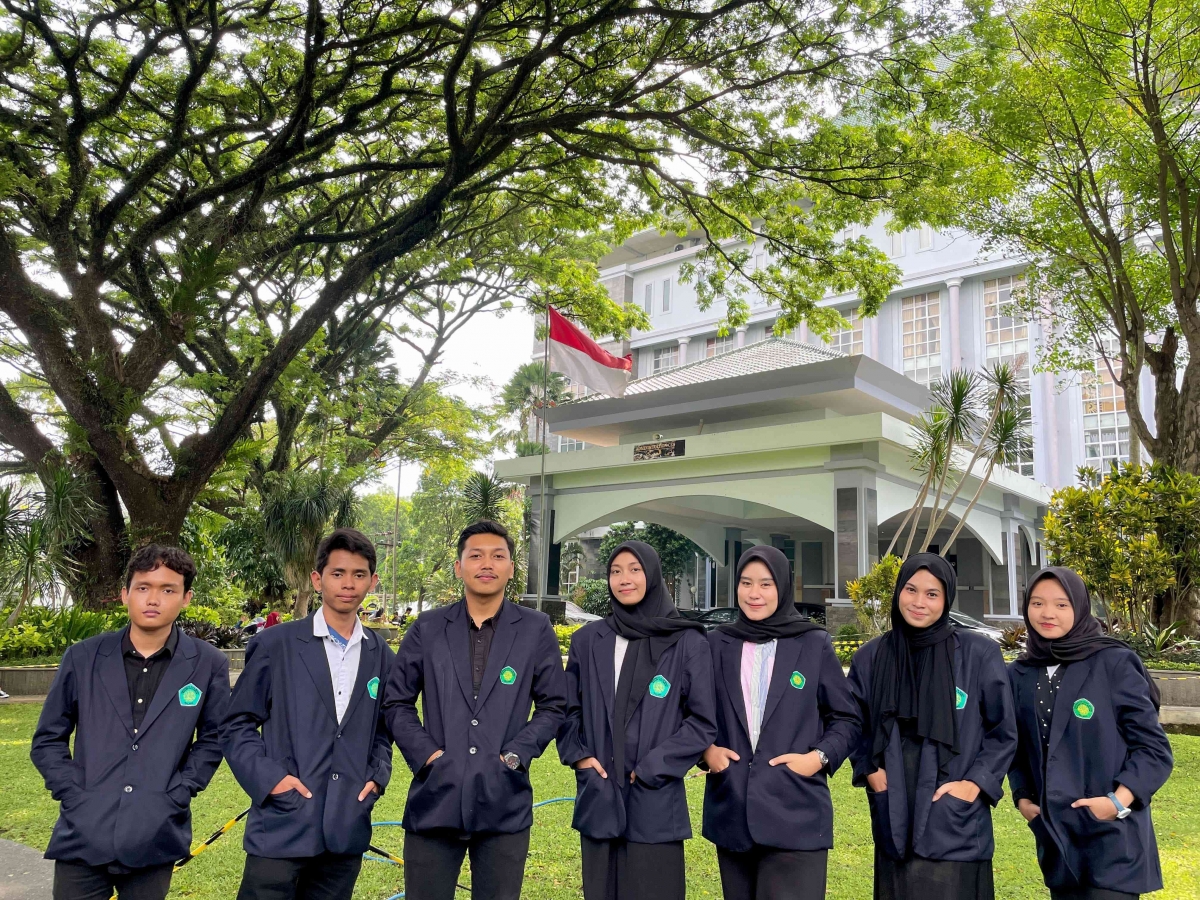 Rasa Autentik di Tengah Keramaian Jalan Dokter Rajiman